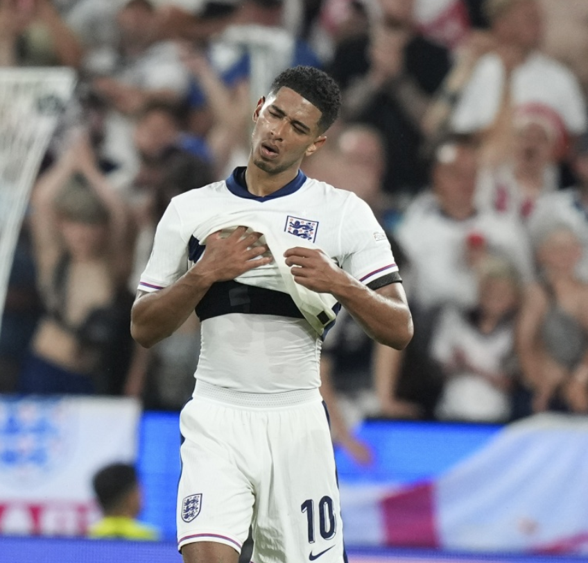 奏加快而出 奏加快而出