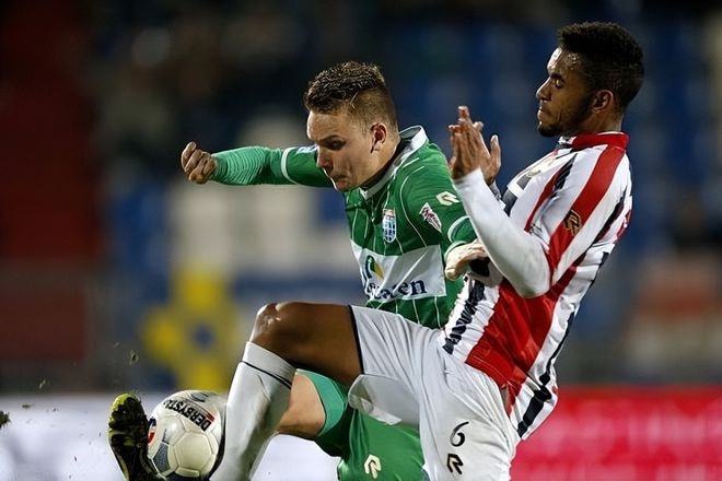 依赖于场上 依赖于场上