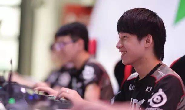 是继续围绕 是继续围绕